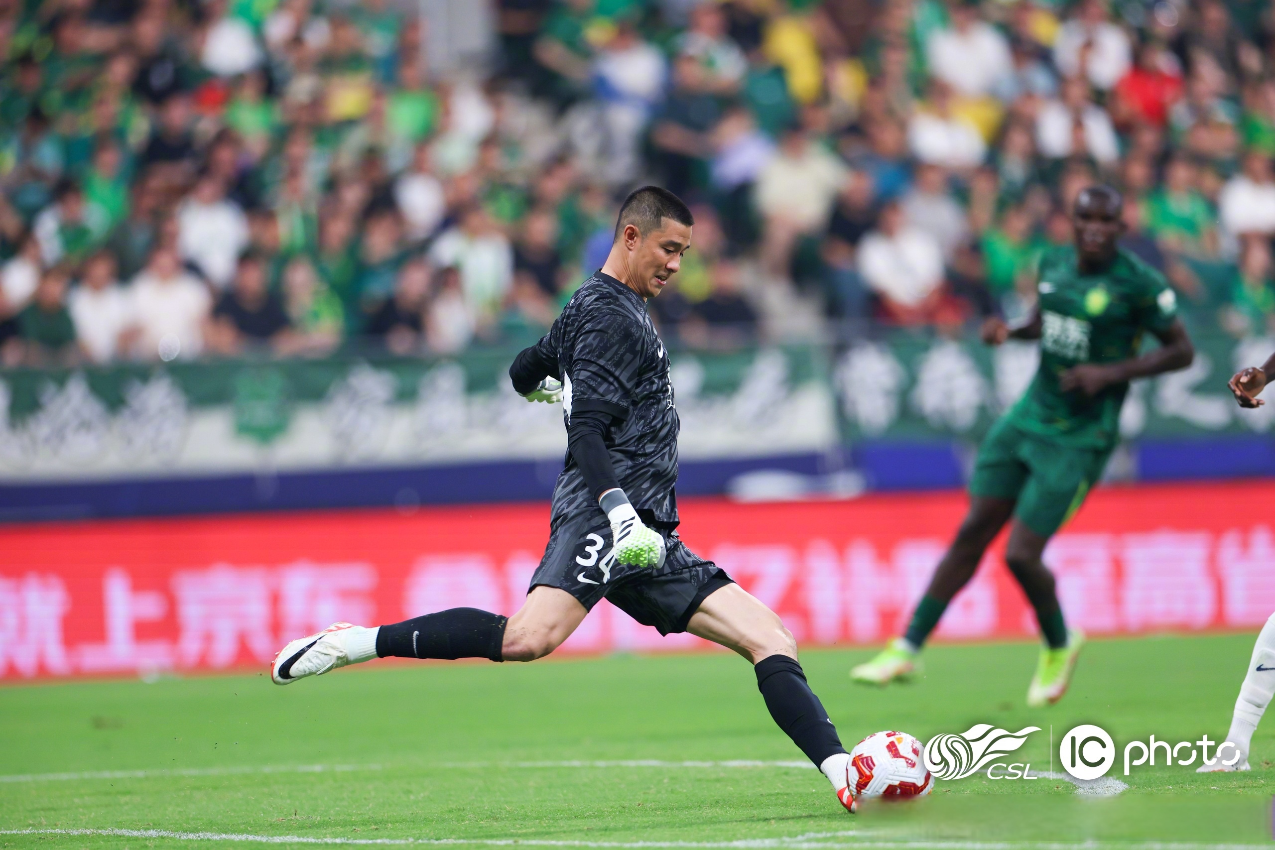 九游-葡超赛程吃紧，密尔沃基雄鹿转会期远射贴柱，底气十足，赛季目标并未改变(密尔沃基雄鹿队老板女儿)