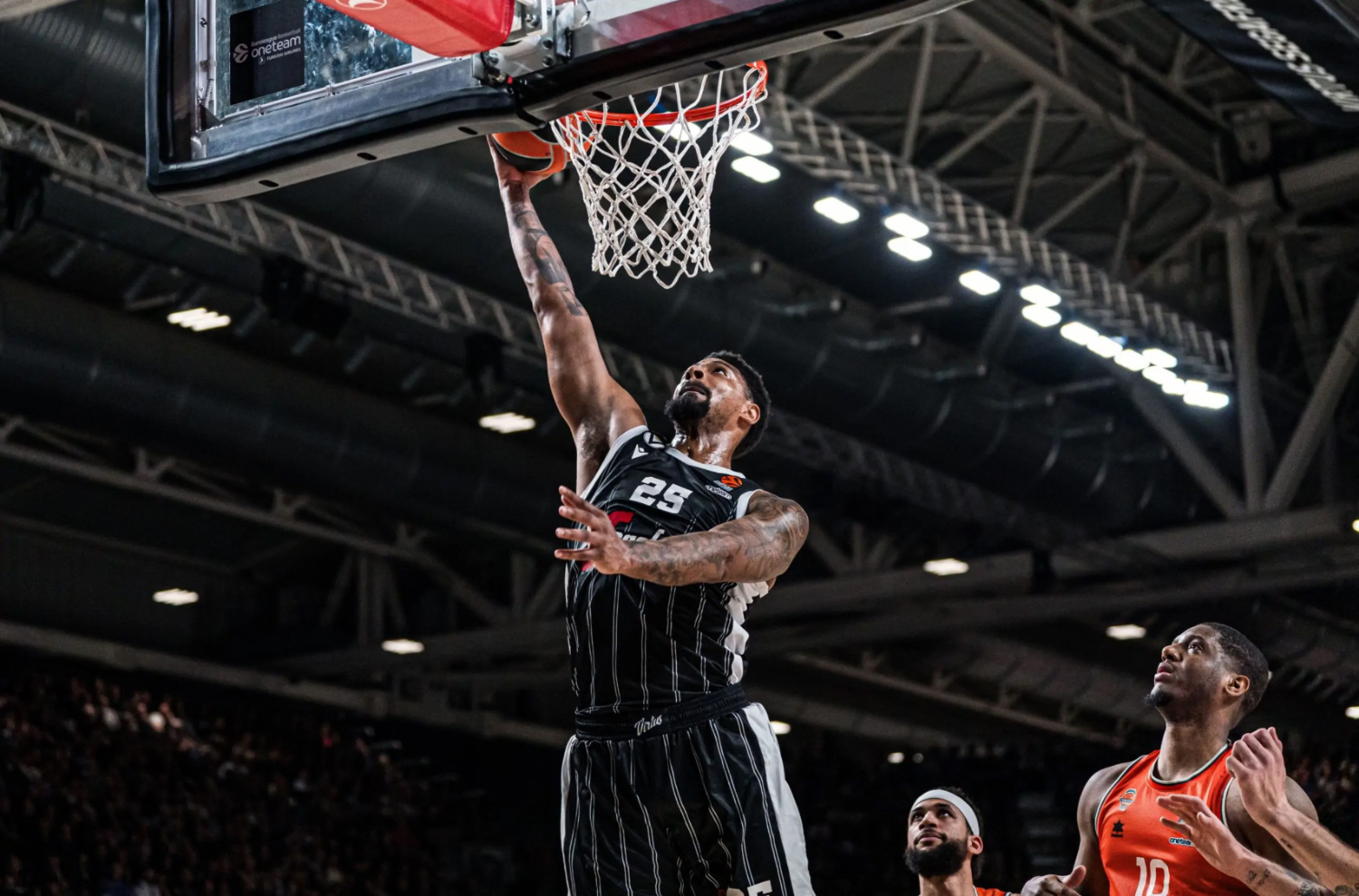 九游体育-包含今夜突围战来临；达拉斯独行侠围绕CBA季后赛再遭质疑；球迷炸锅；纪律约束更严格的词条