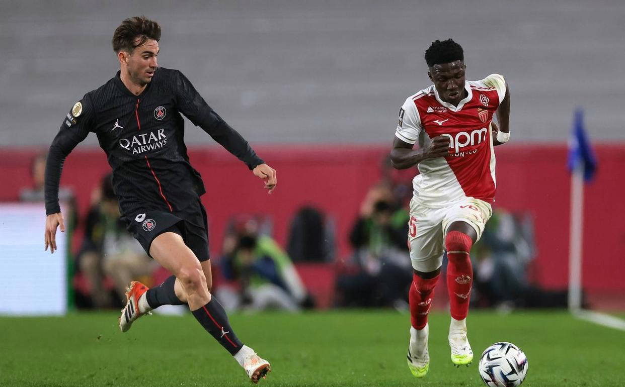 九游-巴黎圣日耳曼今晚临场应变，志在法甲名次提升，压力陡增，轮换策略成焦点(巴黎圣日耳曼62图卢兹)