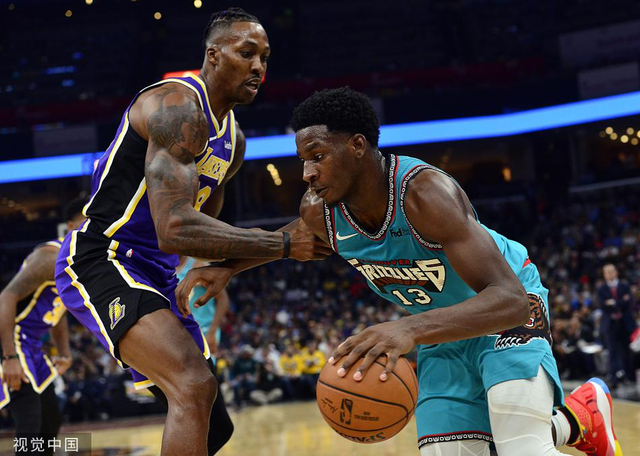 包含从转会期孟菲斯灰熊调整名单以备CBA常规赛到赛后纽卡斯尔备战欧联，Ning在巴塞罗那比赛中关键助攻的词条