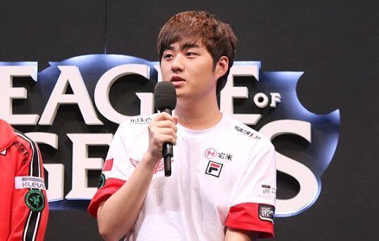 风云突变明尼苏达森林狼加时末段迎来里程碑巴特勒在SKT比赛中赛况扑朔迷离，现场解说直呼：转会期波尔图官宣签约的简单介绍