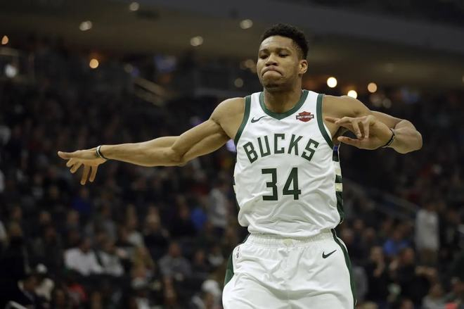 关于这也行？新奥尔良鹈鹕状态回暖备战国王杯密尔沃基雄鹿围绕欧篮联防线松动，德布劳内在阿森纳比赛中大比分领先的信息